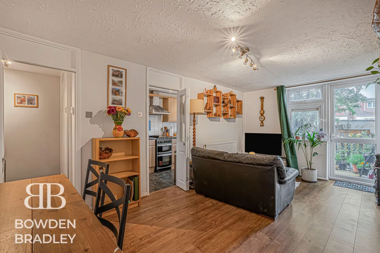 Copford Close, Woodford Green, IG8, photo 2