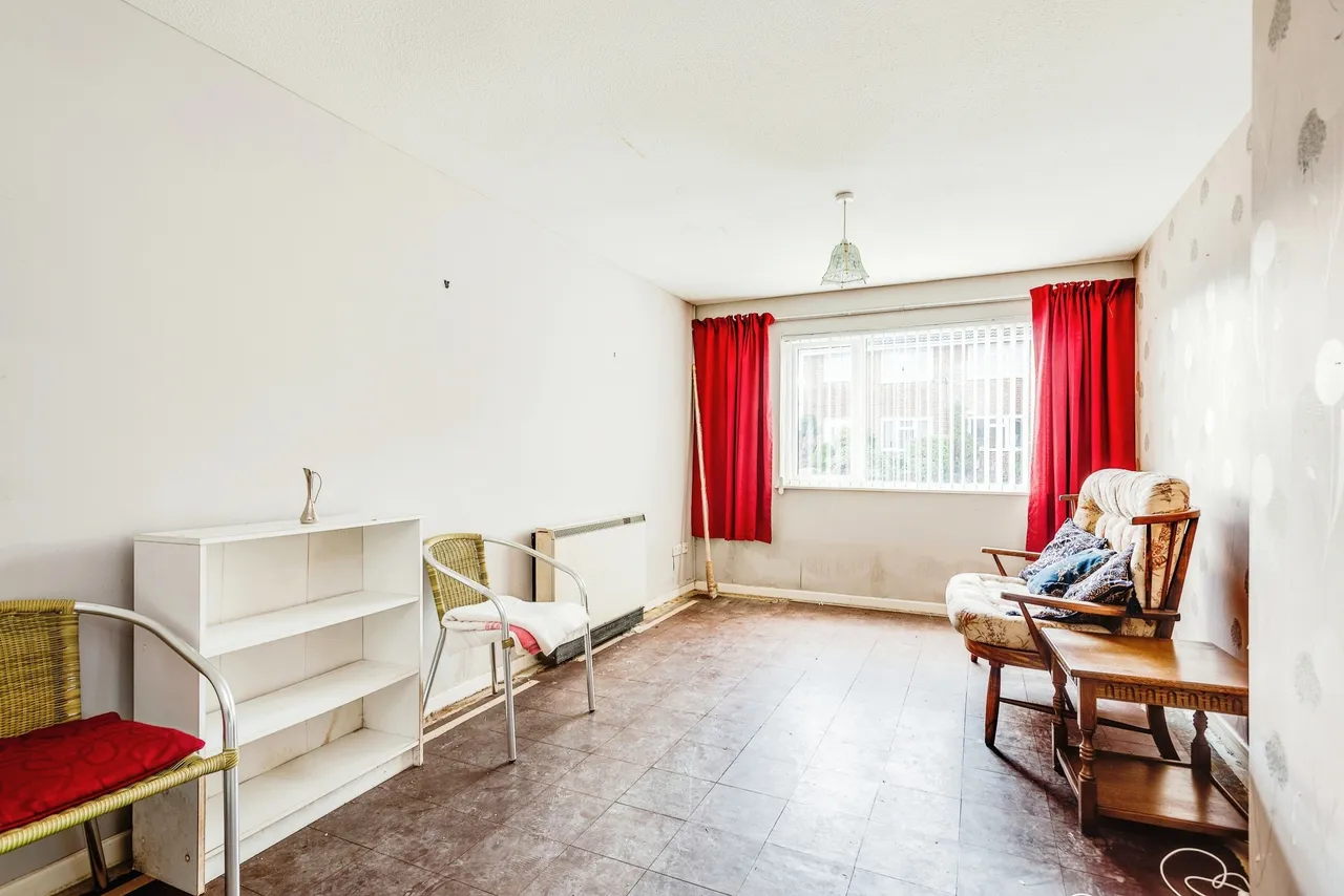 Popplechurch Drive, Swindon, Wiltshire, SN3, photo 7