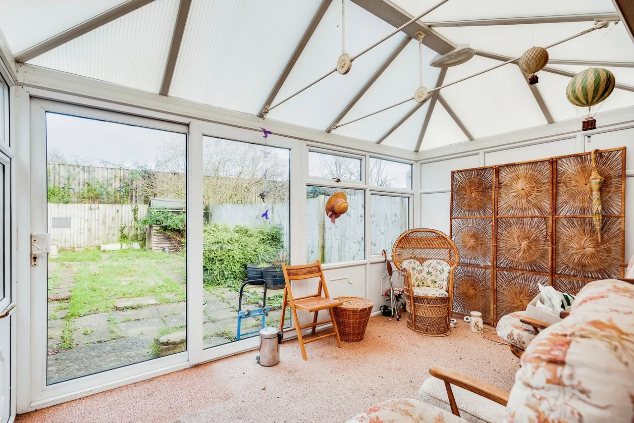 Popplechurch Drive, Swindon, Wiltshire, SN3, photo 12