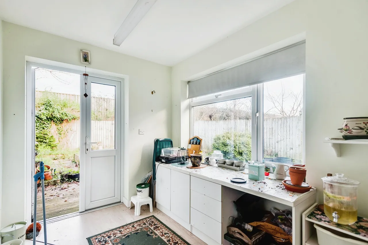 Popplechurch Drive, Swindon, Wiltshire, SN3, photo 10