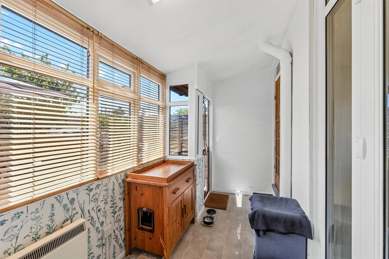 Seymour Avenue, Morden, SM4, photo 14
