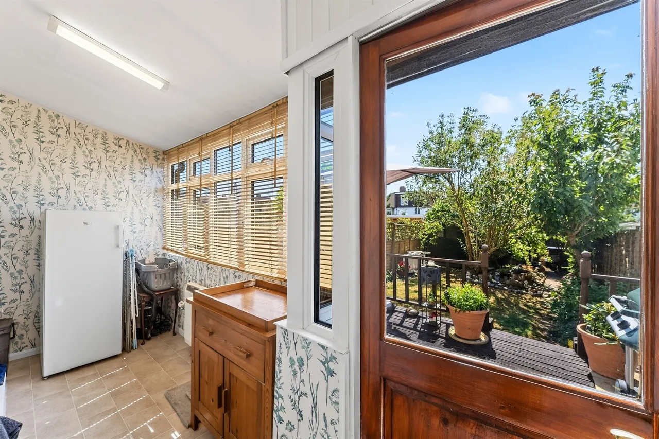 Seymour Avenue, Morden, SM4, photo 13