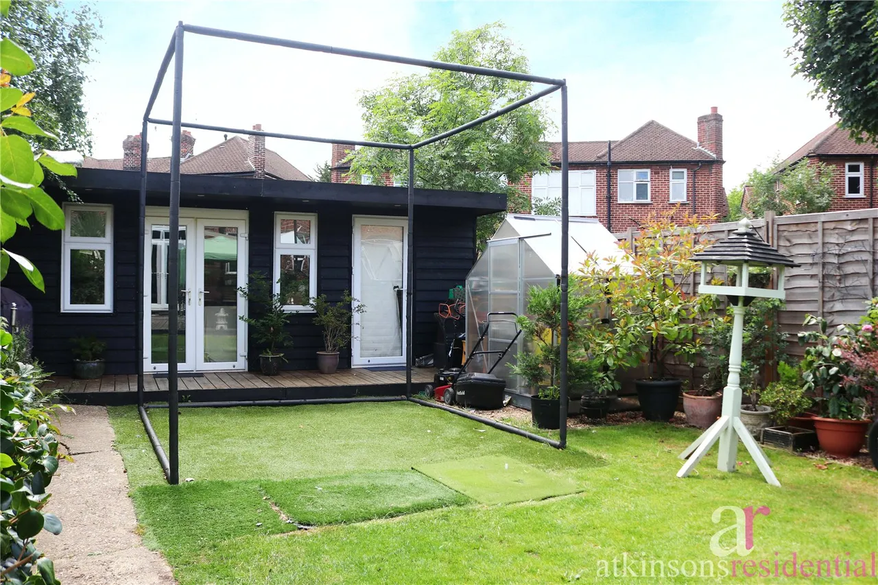 Myddelton Close, Enfield, Middlesex, EN1 4AJ, photo 16