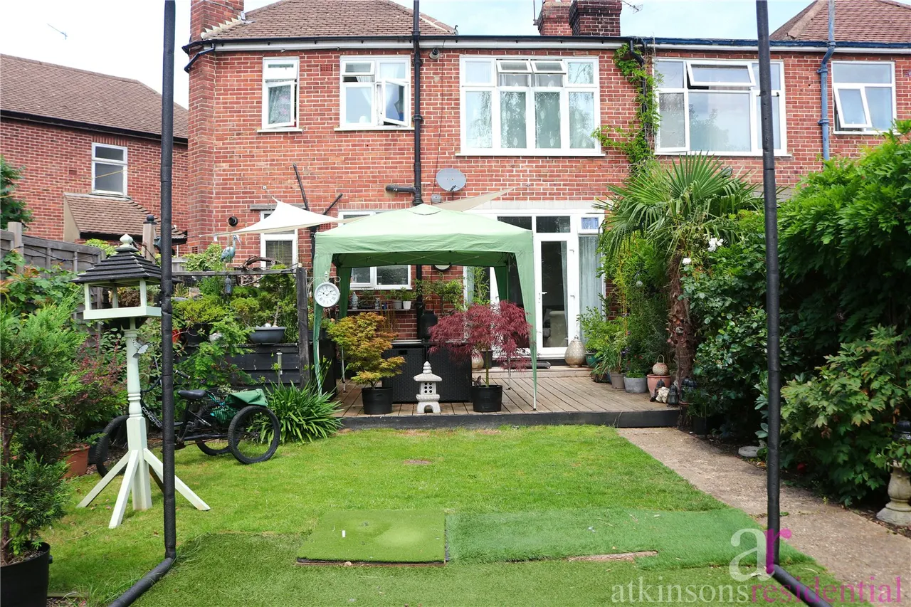 Myddelton Close, Enfield, Middlesex, EN1 4AJ, photo 15