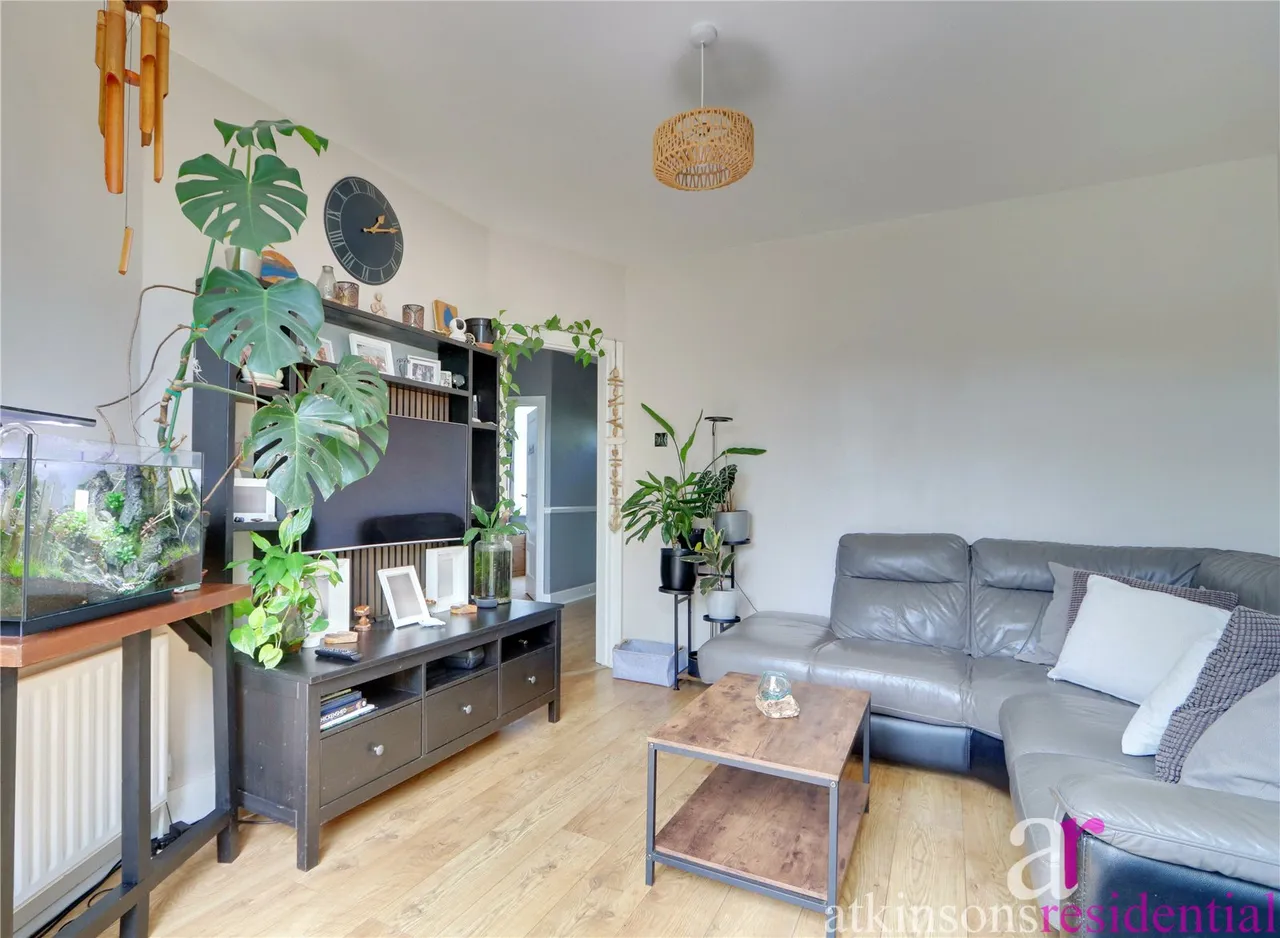 Myddelton Close, Enfield, Middlesex, EN1 4AJ, photo 4