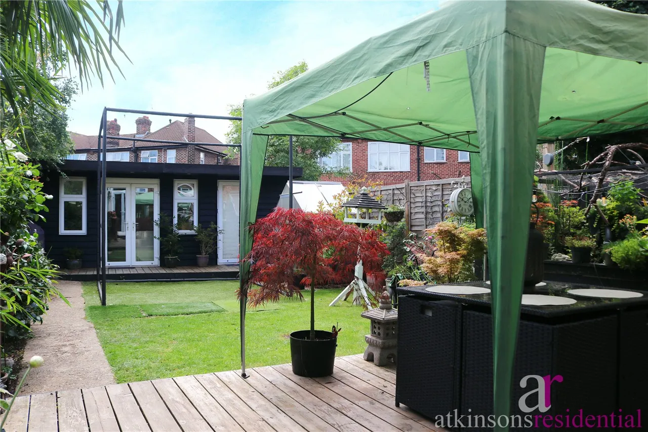 Myddelton Close, Enfield, Middlesex, EN1 4AJ, photo 3