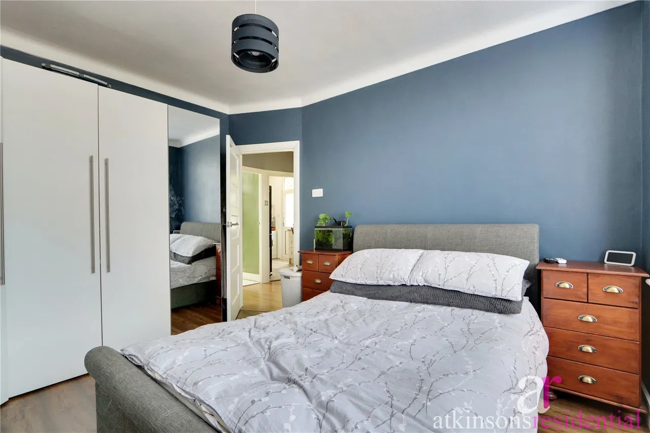Myddelton Close, Enfield, Middlesex, EN1 4AJ, photo 9