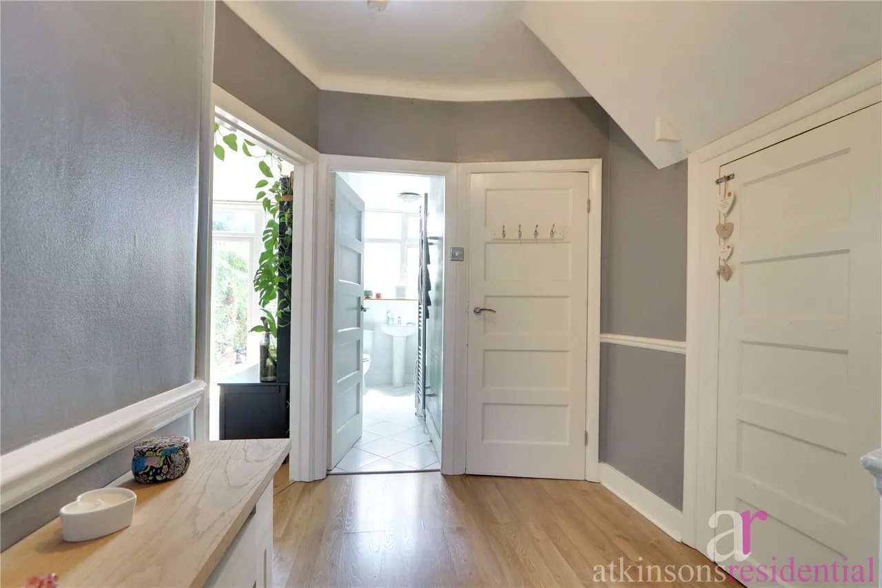 Myddelton Close, Enfield, Middlesex, EN1 4AJ, photo 11
