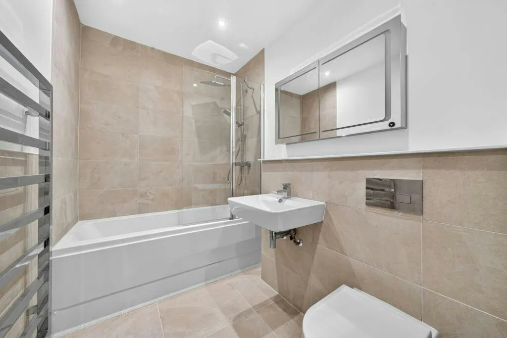 Nine Elms Lane, Elm Quay Court, SW8, photo 10