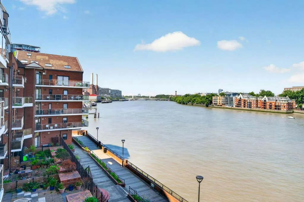 Nine Elms Lane, Elm Quay Court, SW8, photo 5