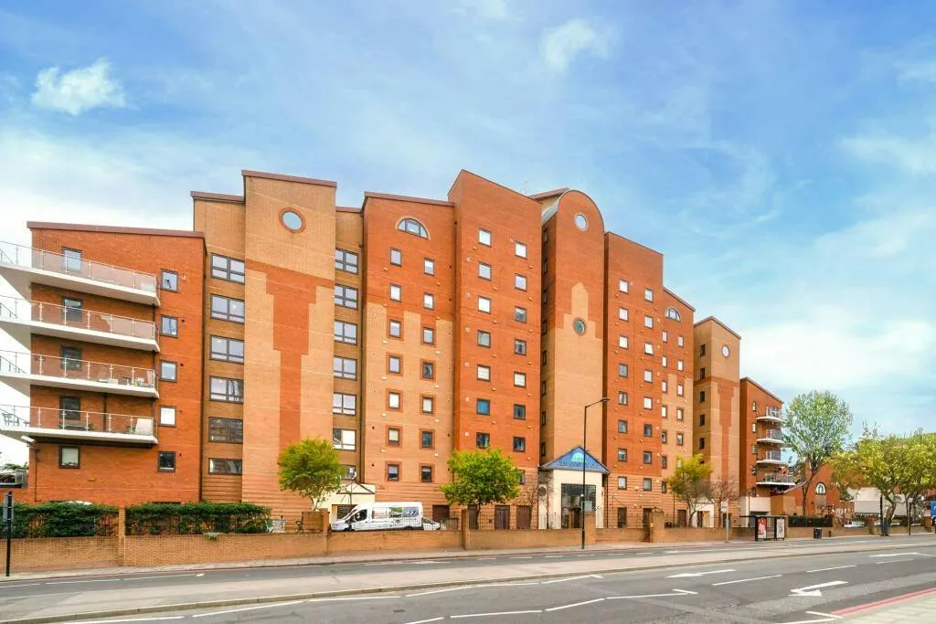 Nine Elms Lane, Elm Quay Court, SW8, photo 15