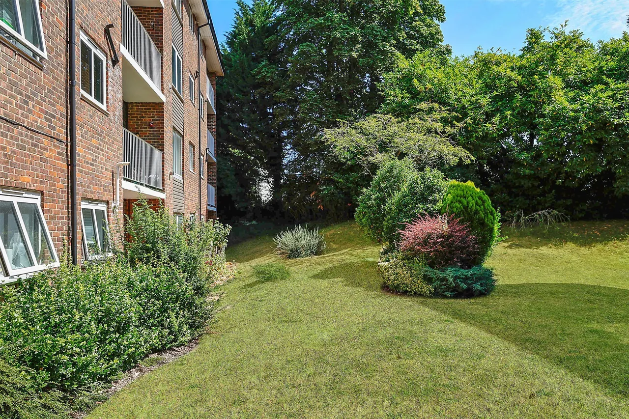Somers Close, Reigate, RH2, photo 6