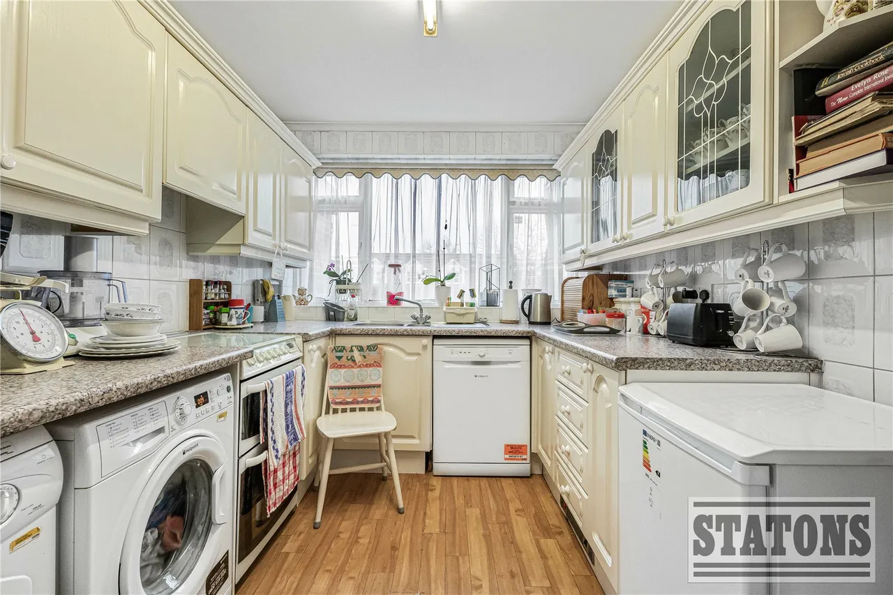 Belmont Avenue, Cockfosters, Herts, EN4 9LJ, photo 8