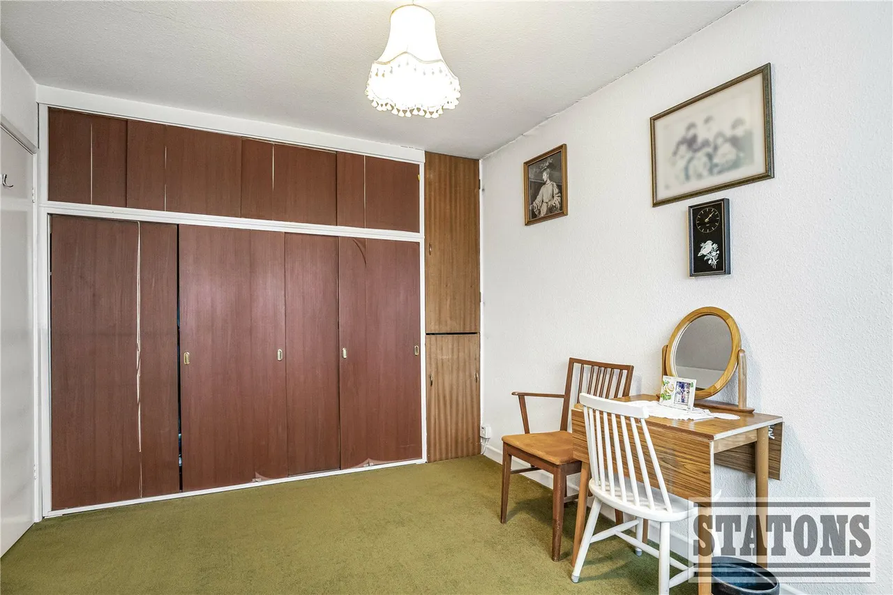 Belmont Avenue, Cockfosters, Herts, EN4 9LJ, photo 14