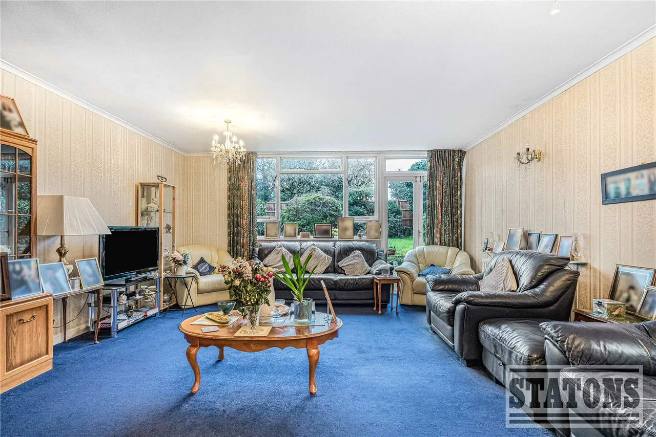 Belmont Avenue, Cockfosters, Herts, EN4 9LJ, photo 4