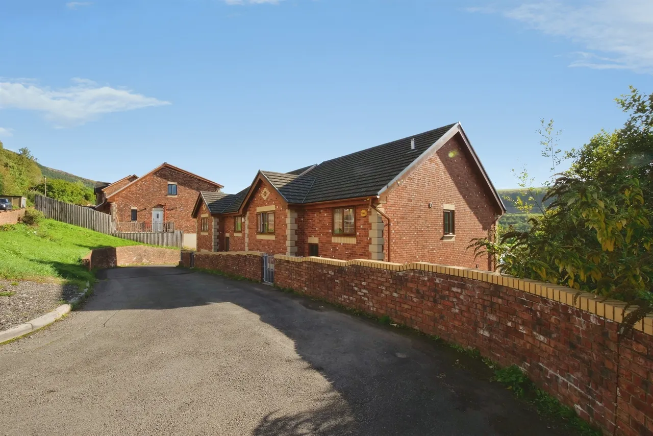 Tynybedw Terrace, Treorchy, CF42, photo 2