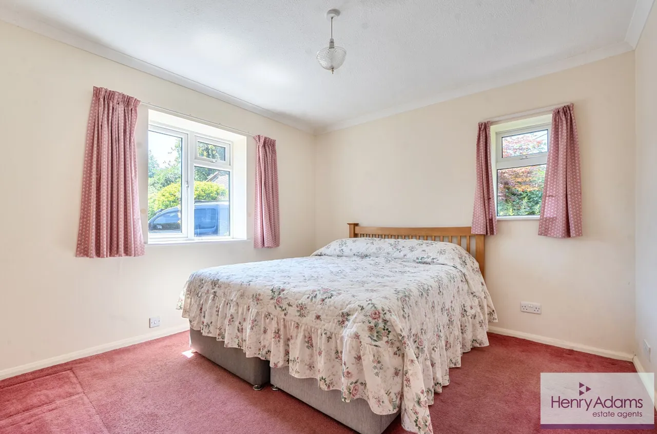 Knowles Meadow, Hill Brow, GU33, photo 4