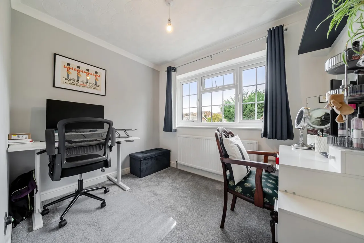 Hazel End, BR8, photo 17
