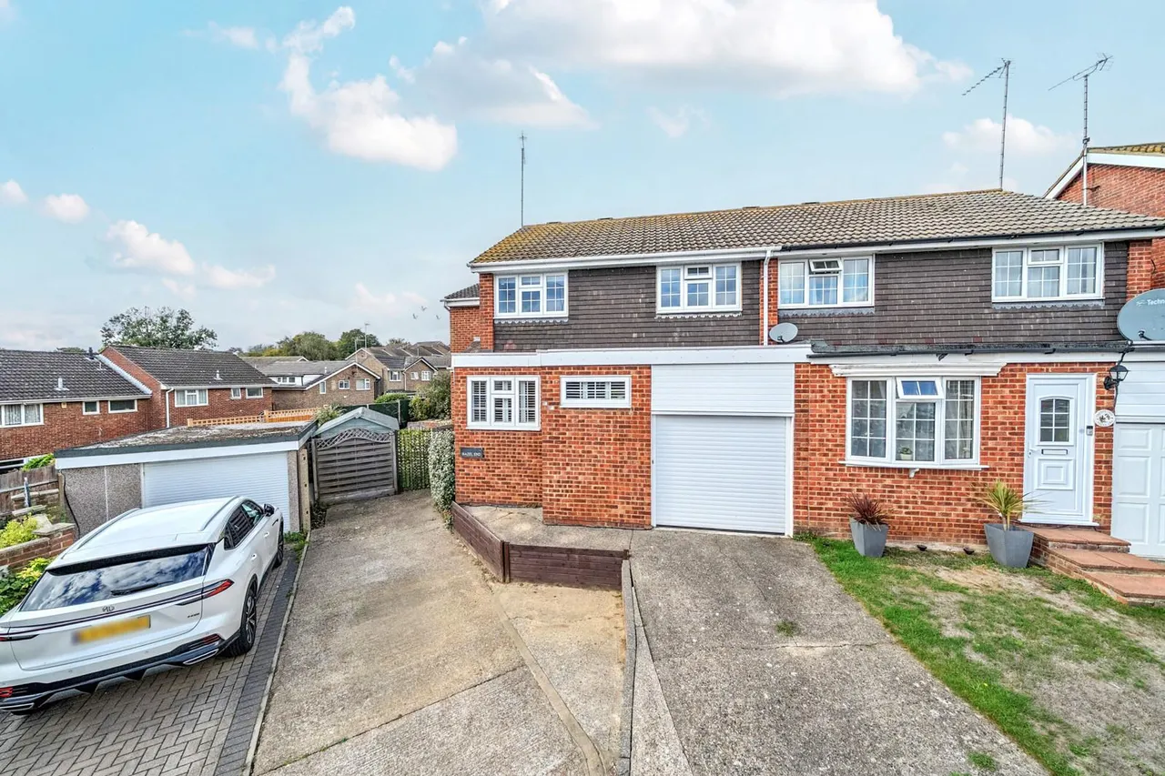 Hazel End, BR8, photo 22