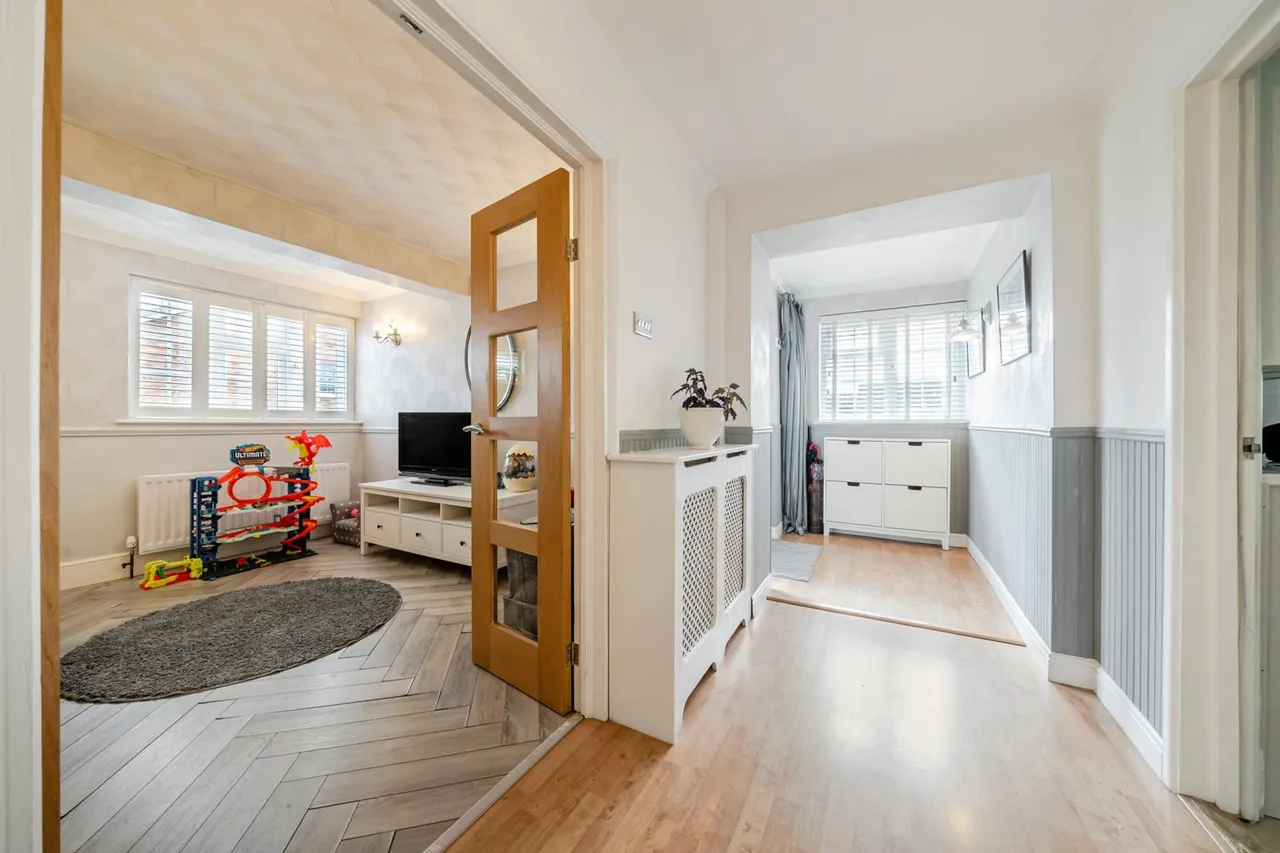Hazel End, BR8, photo 21