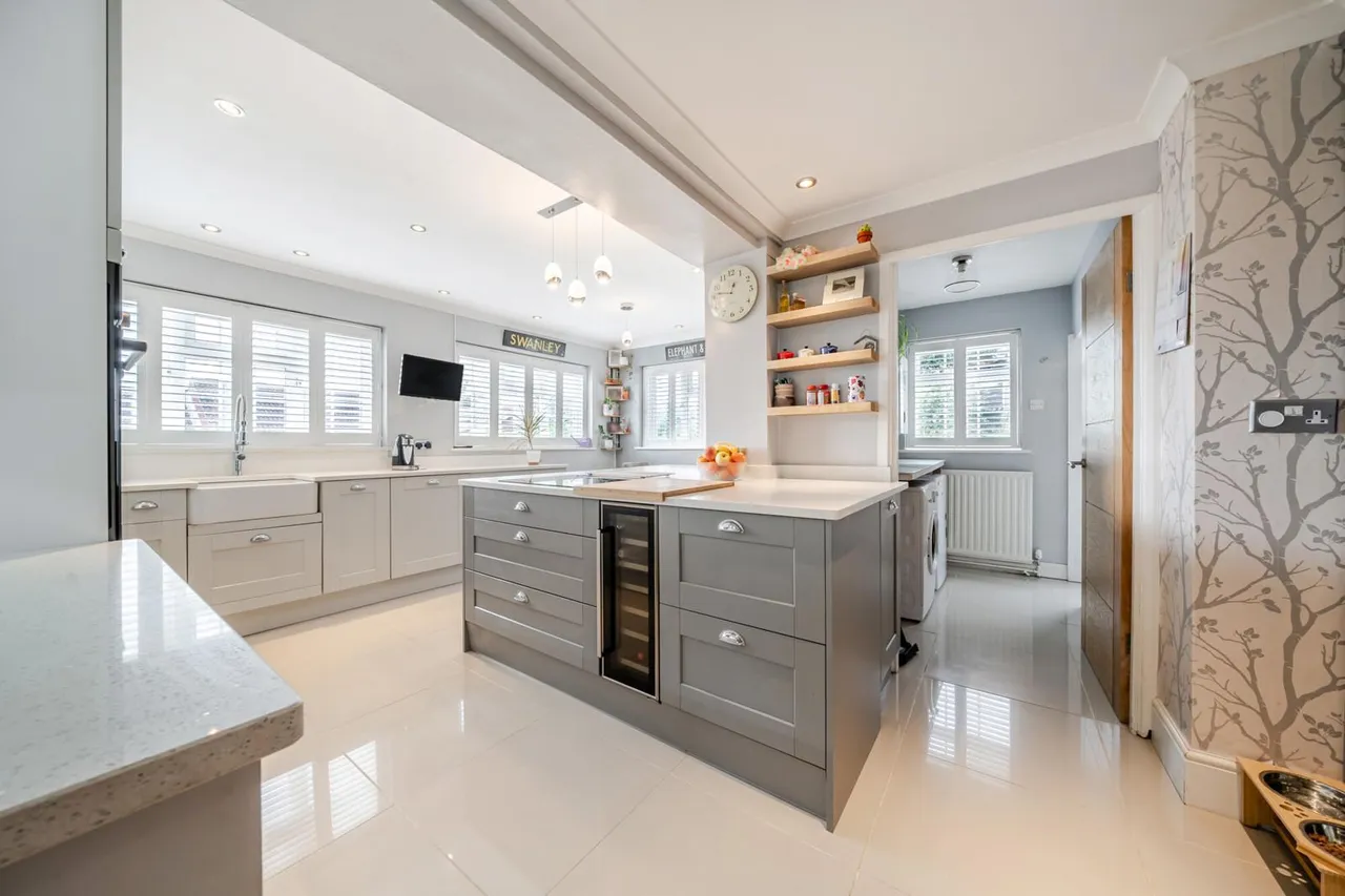 Hazel End, BR8, photo 19