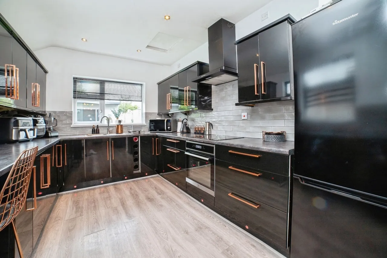Alfreton Road, Sutton-in-Ashfield, Nottinghamshire, NG17, photo 13