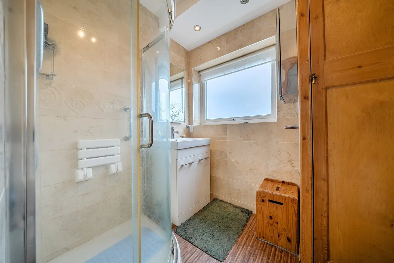 Brinklow Crescent, SE18, photo 15