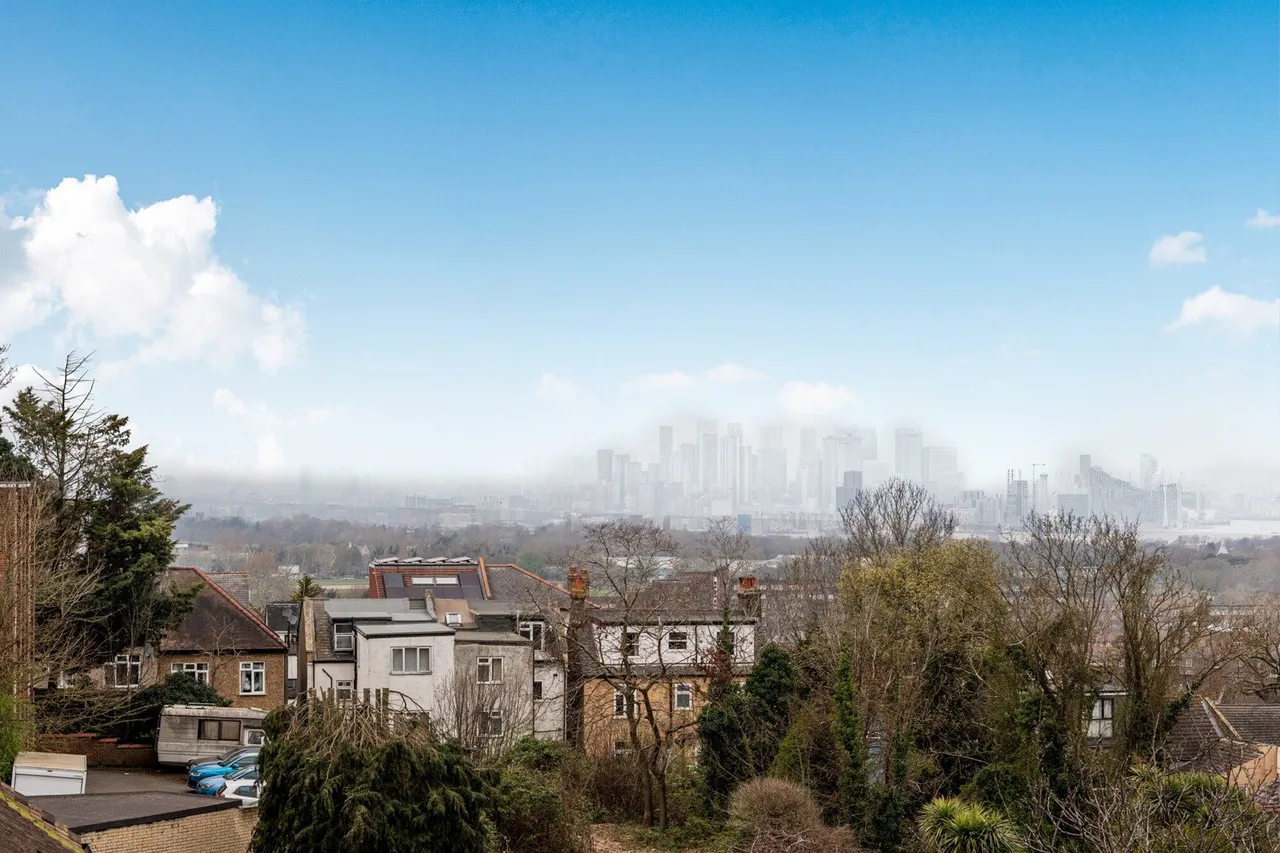 Brinklow Crescent, SE18, photo 18