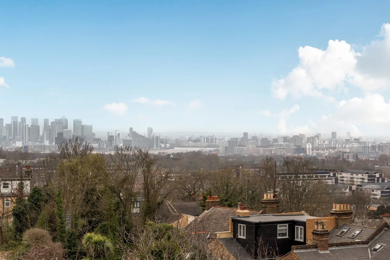 Brinklow Crescent, SE18, photo 4