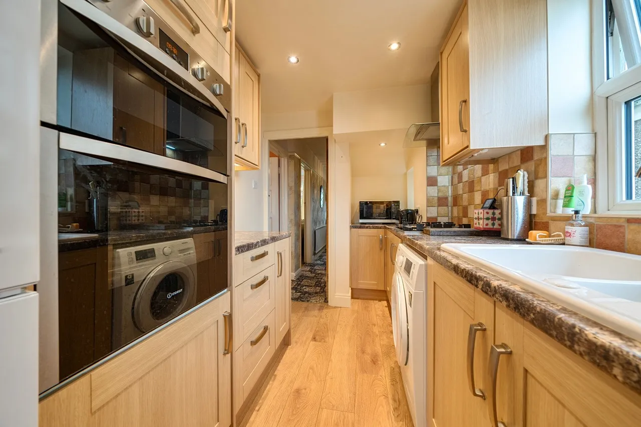 Brinklow Crescent, SE18, photo 5