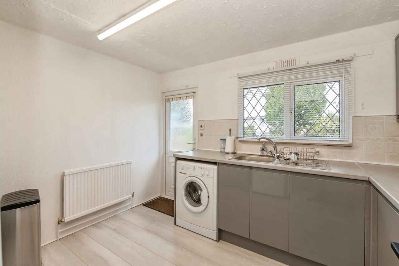 Lower Dunton Road, Dunton, CM13, photo 11