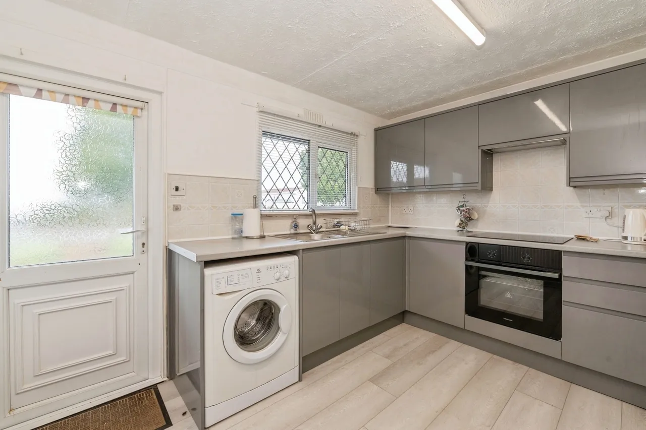 Lower Dunton Road, Dunton, CM13, photo 12