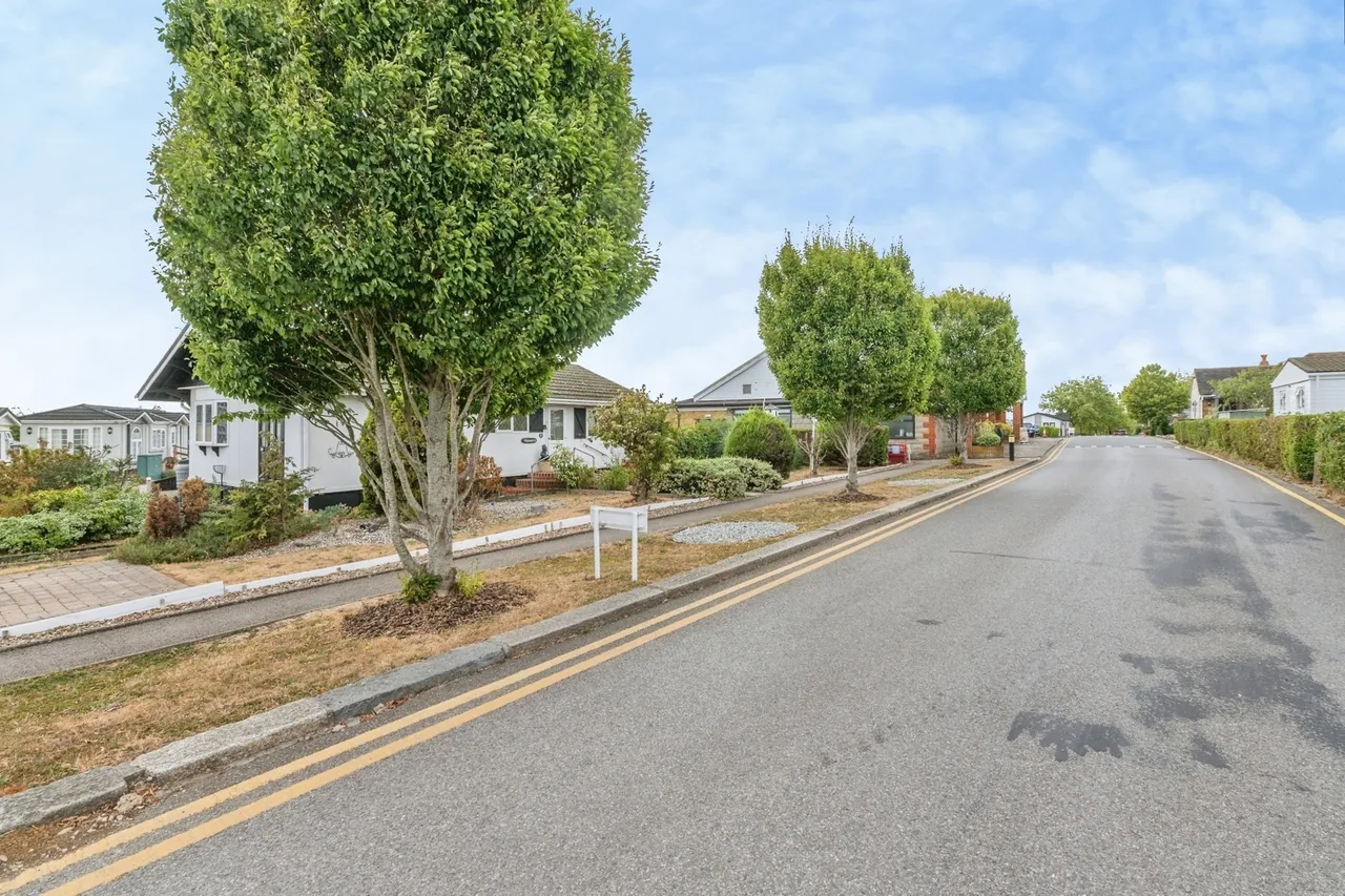 Lower Dunton Road, Dunton, CM13, photo 20