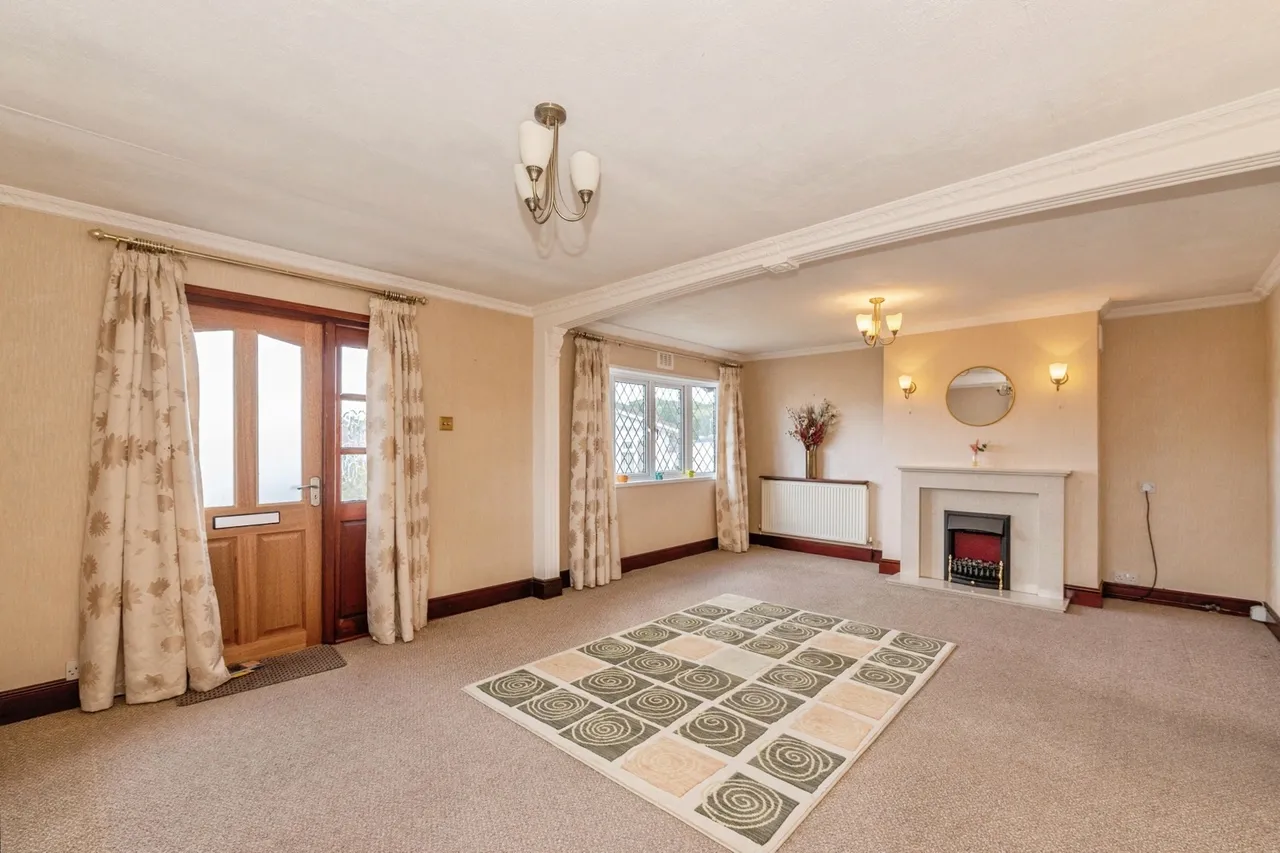Lower Dunton Road, Dunton, CM13, photo 3