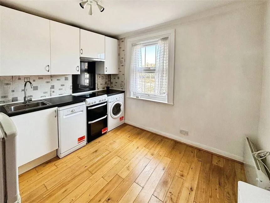 Leigham Court Clyde Road, Surrey, SM6, photo 5