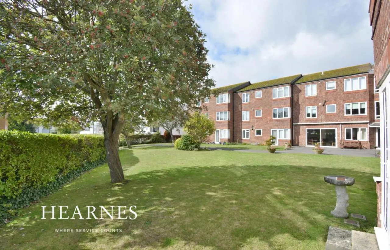 1 bed flat for sale, Buckingham Court, BH15