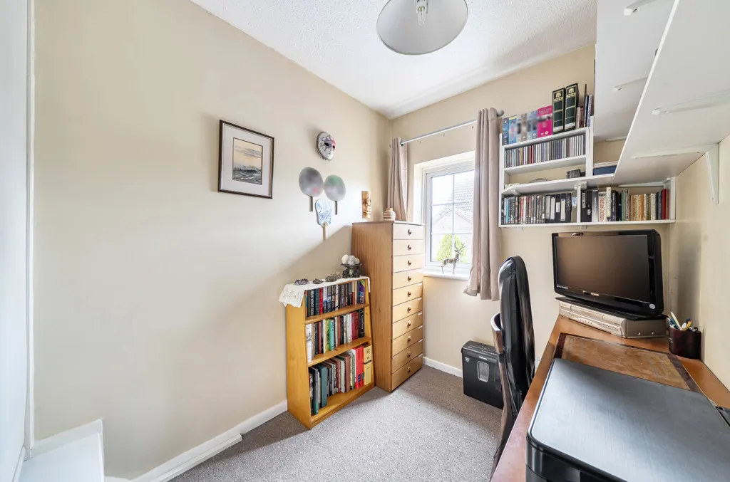Falcon View, Greens Norton, Towcester, Northamptonshire, NN12 8BT, photo 17