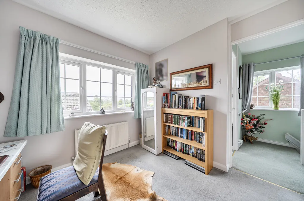 Falcon View, Greens Norton, Towcester, Northamptonshire, NN12 8BT, photo 15