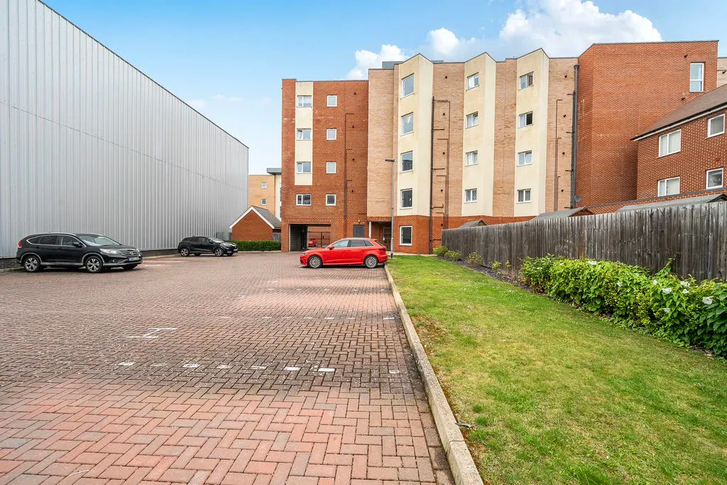 19 Marquess Drive, Bletchley, Milton Keynes, Buckinghamshire, MK2 2FN, photo 17