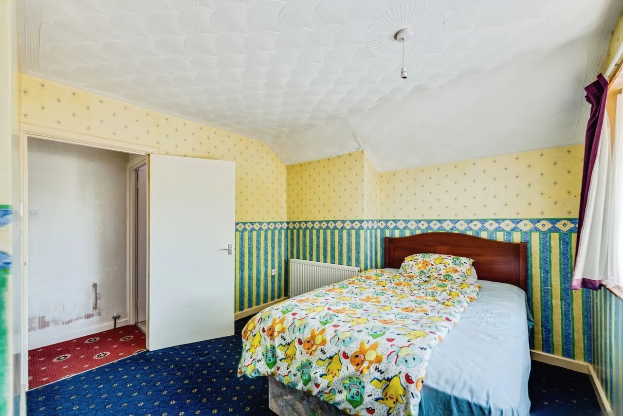 Pinehurst Road, Swindon, Wiltshire, SN2, photo 9