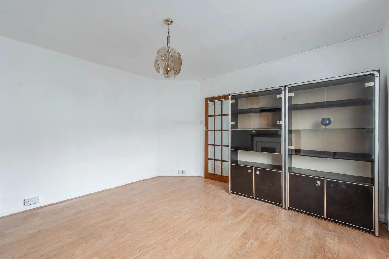 87 Littlefield Road, Edgware, photo 4
