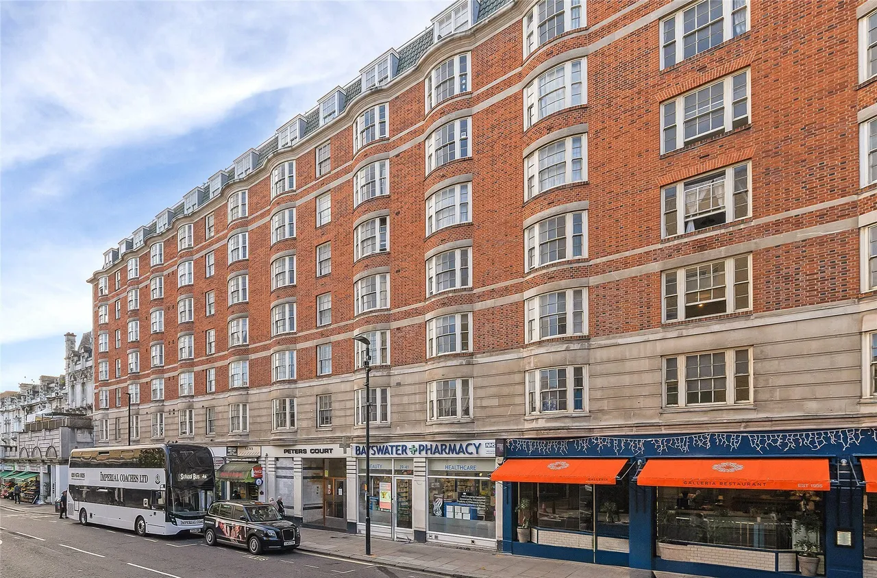 2 bed flat for sale — Porchester Road, Bayswater, W2