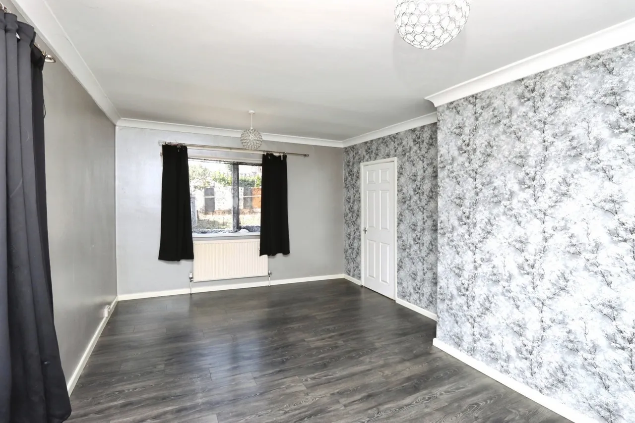 Lowedges Place, Sheffield, South Yorkshire, S8, photo 2