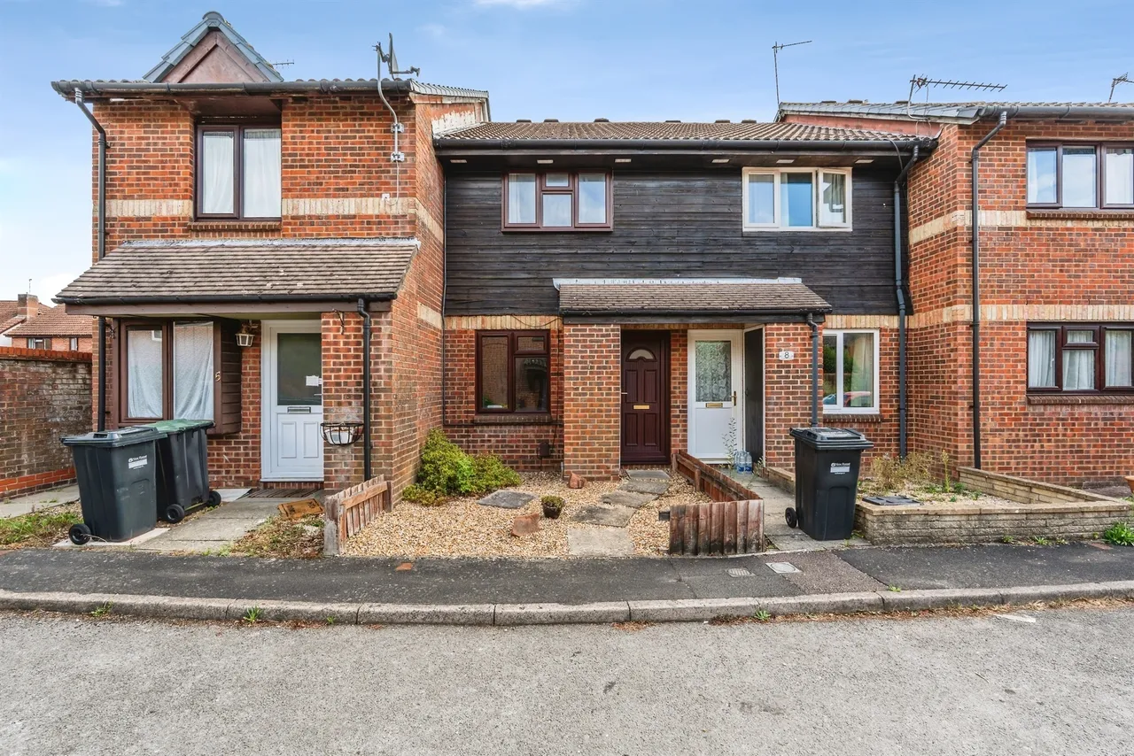 2 bed house for sale — Kingsley Gardens, Totton, Southampton