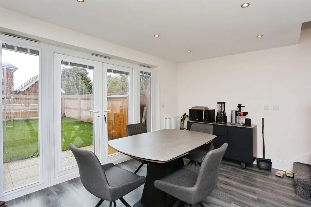 Slingsby Gardens, Newton, NG13, photo 5