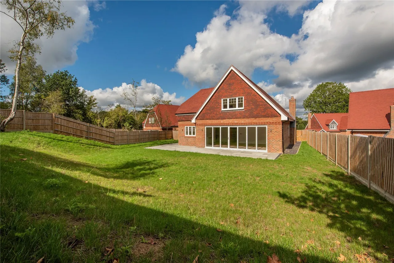 Boxhill Road, Tadworth, KT20, photo 2