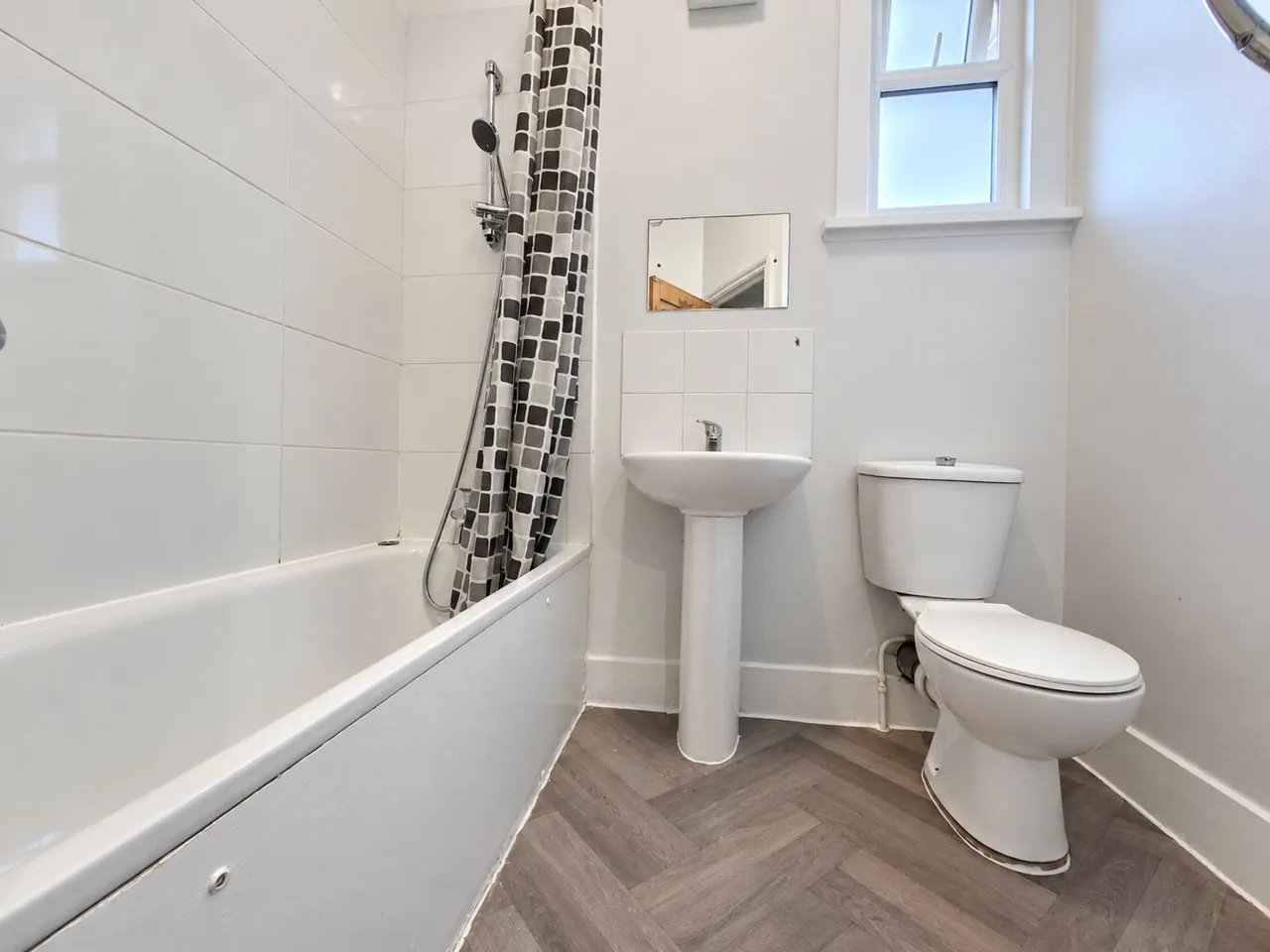 Sulina Road, London, SW2, photo 10