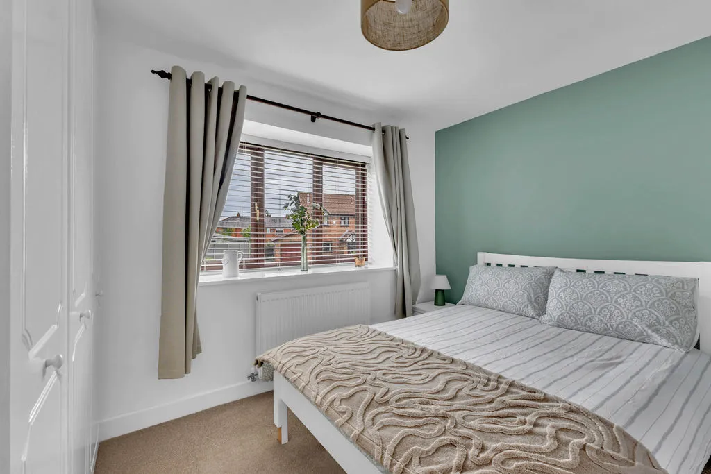 Glazebrook Close, Heywood, OL10, photo 7
