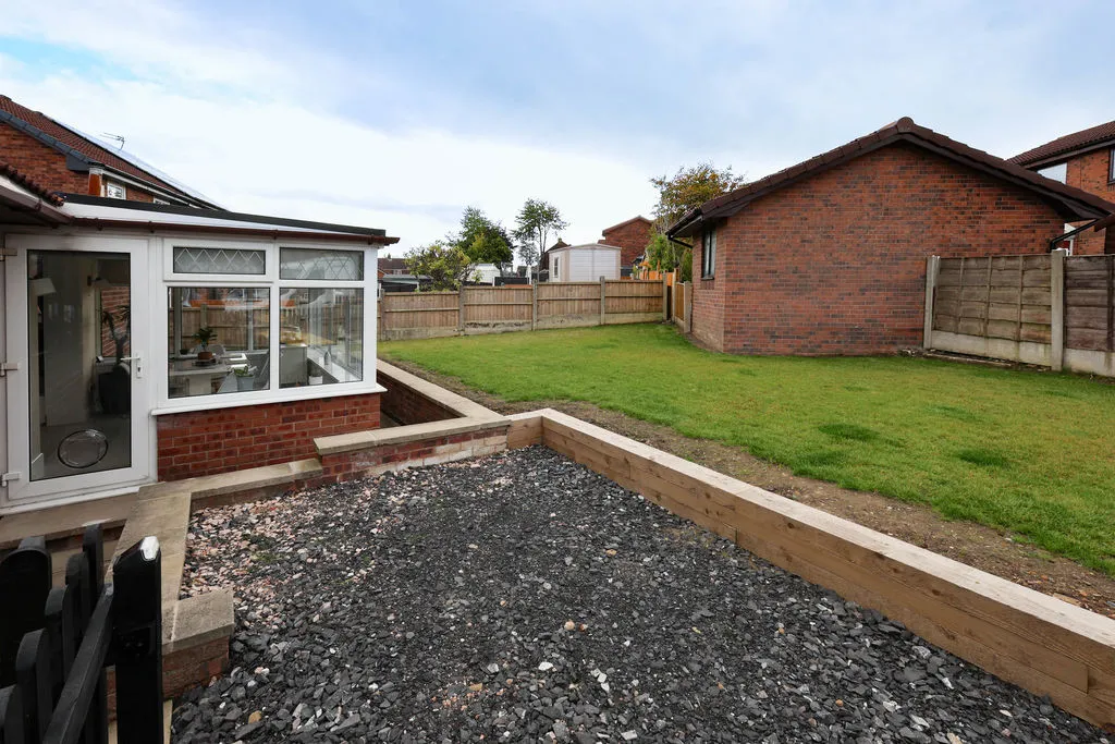 Glazebrook Close, Heywood, OL10, photo 19