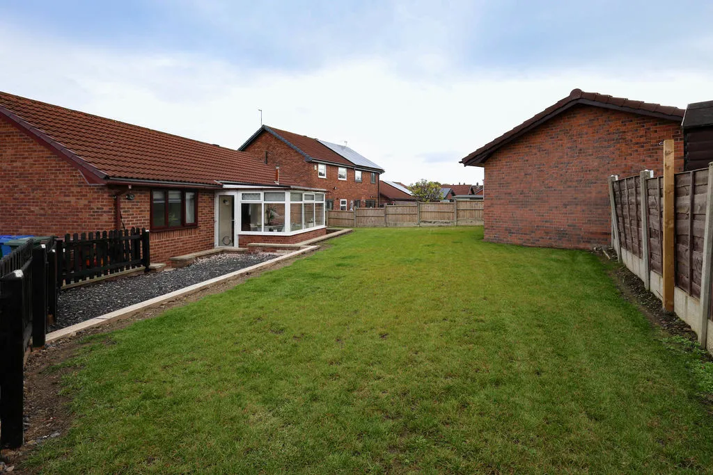 Glazebrook Close, Heywood, OL10, photo 20